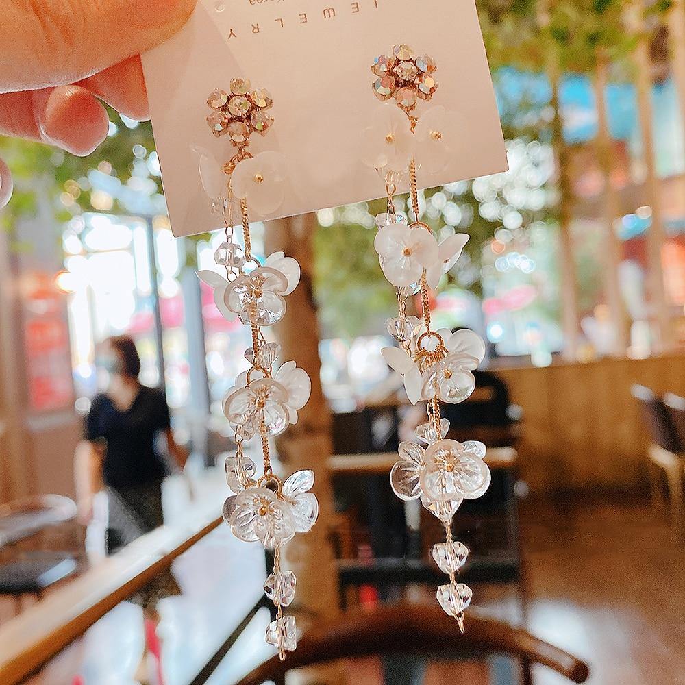 Drop Fairy Flower White Earrings 